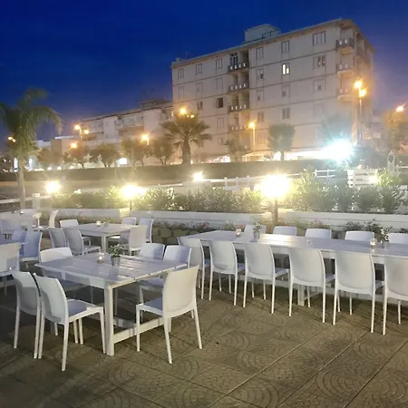 拉拜亚迪乌丽赛酒店 * 韦内蒂科